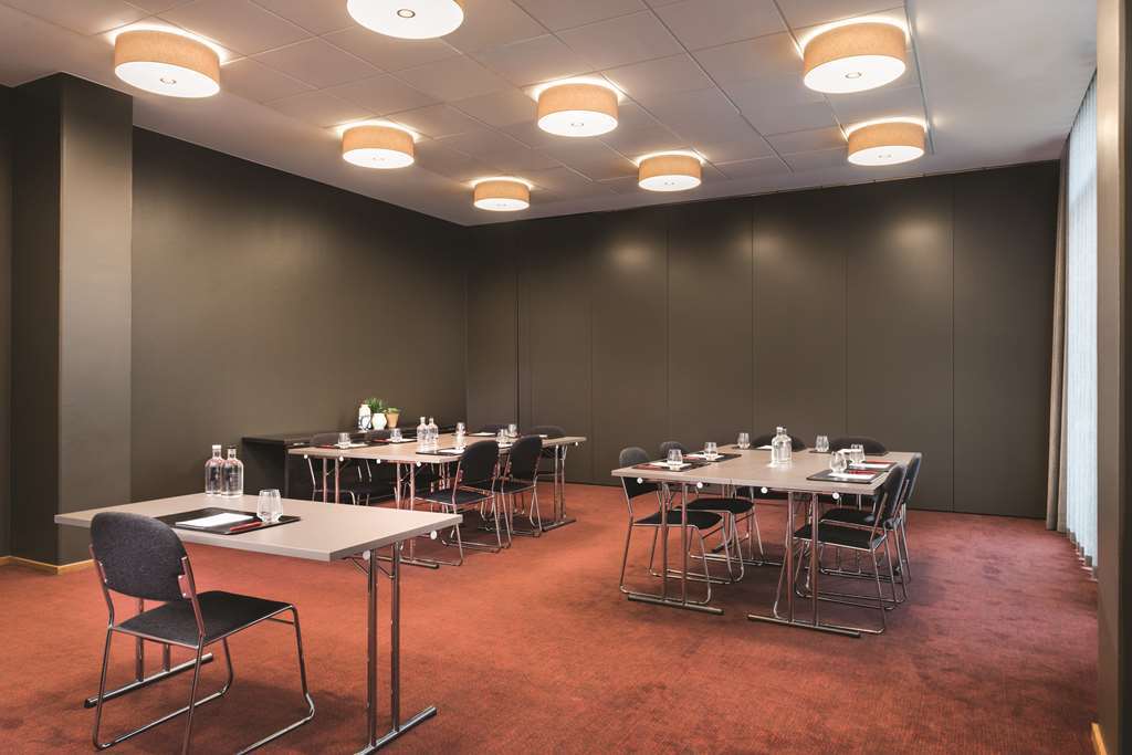 Aparthotel Adina